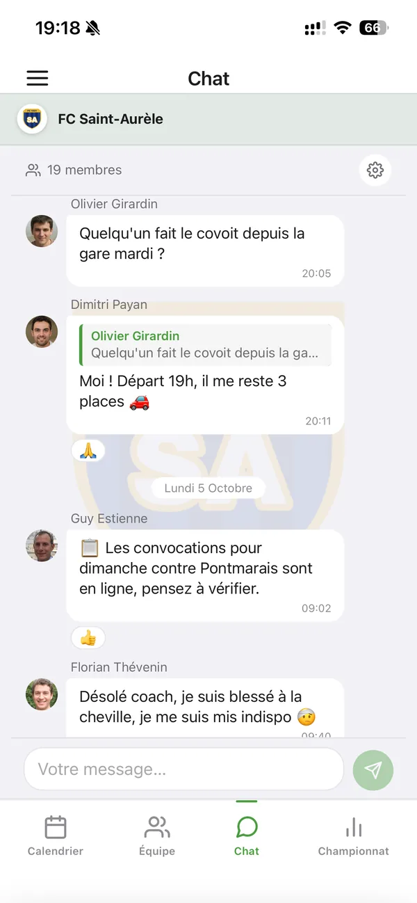 Chat d'équipe : messages, réponse citée et réactions